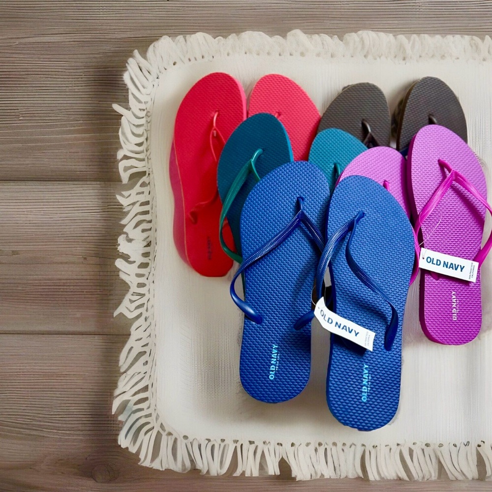 Old Navy Womans Solid Color Flip Flops-5 Pairs-Size 10